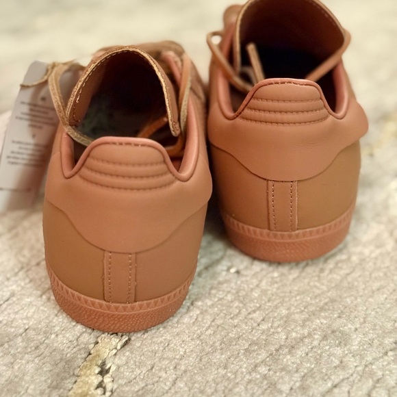 adidas Samba x Pharrell Humanrace \ display picture 1